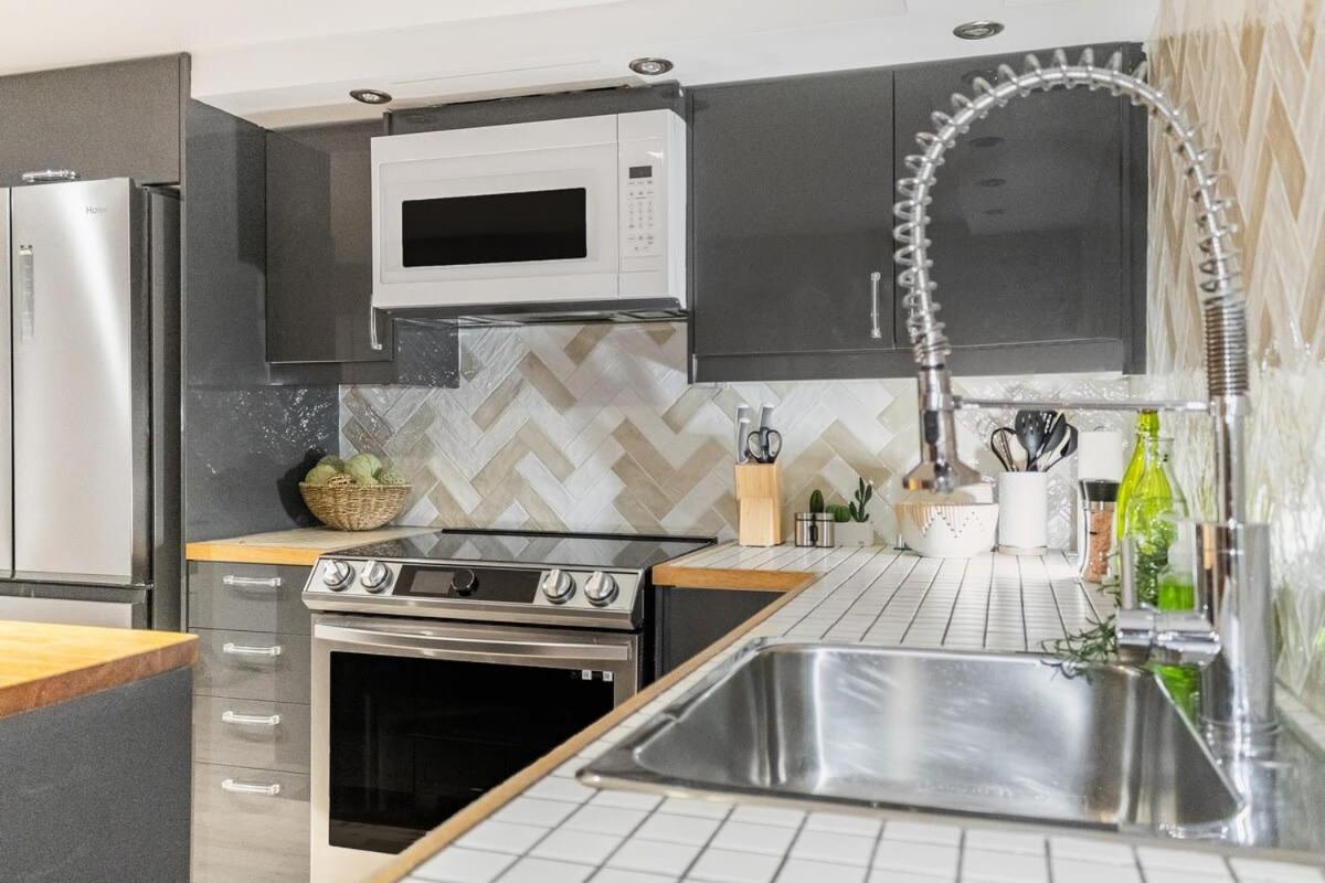 Magnificent 2Br Apartment Fully Equipped Монреал Екстериор снимка